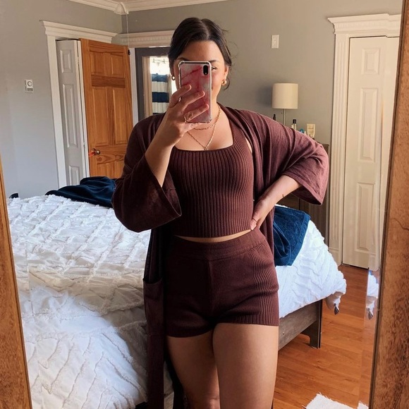 Meet your Posher, Dominique - Picture 2 of 7